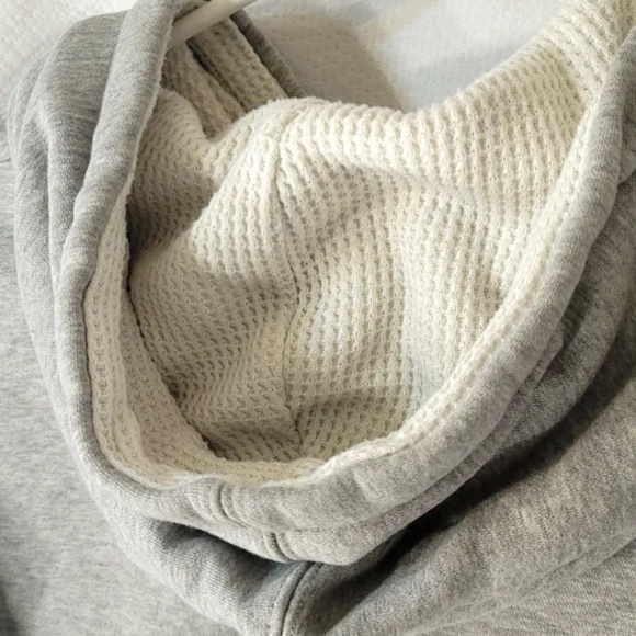 UA Storm Loose Gray Pullover Hoodie - Picture 8 of 11